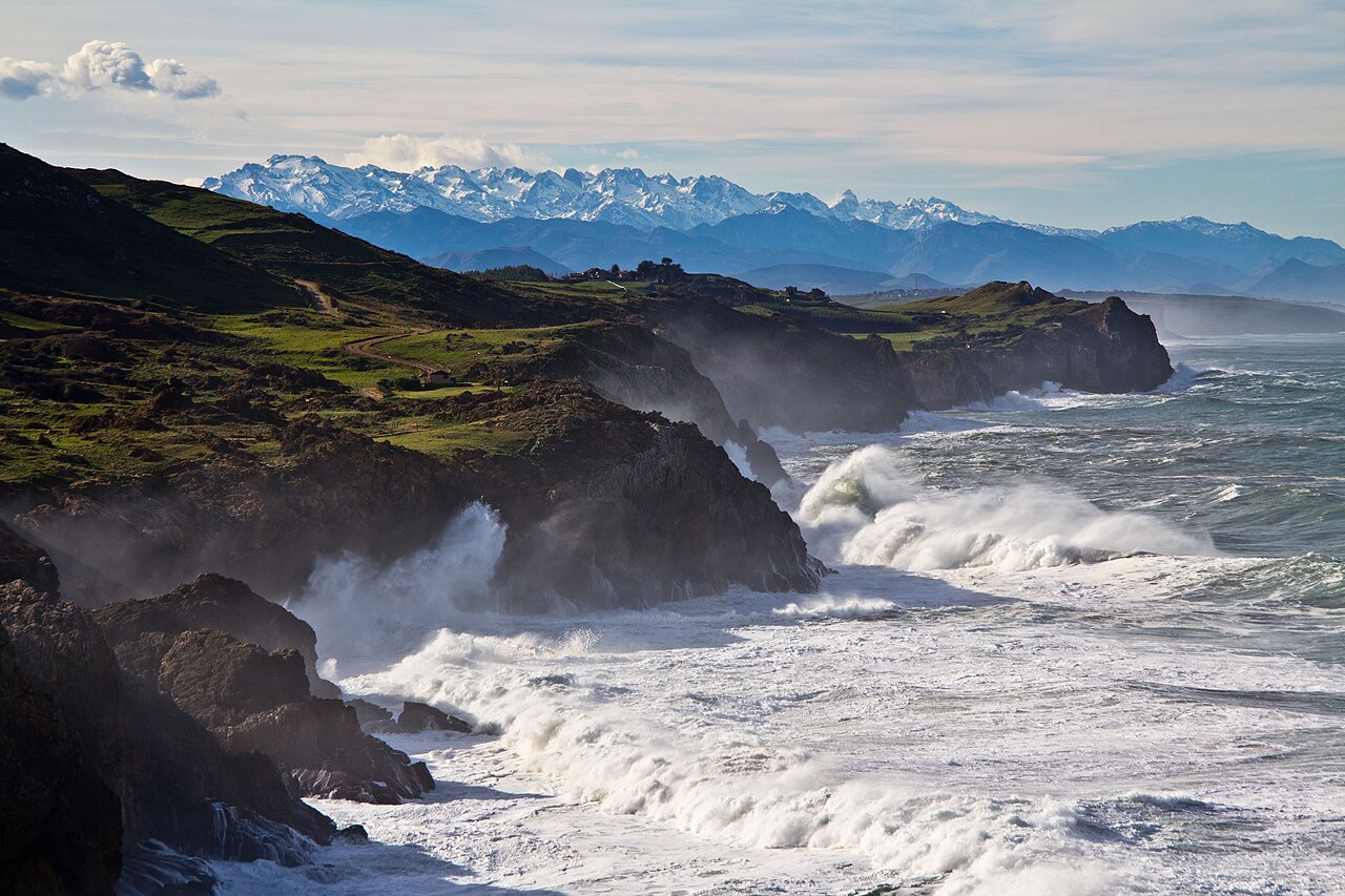 Acantilados de Toñanes · Cantabria, en el recorrido del Camino del Norte