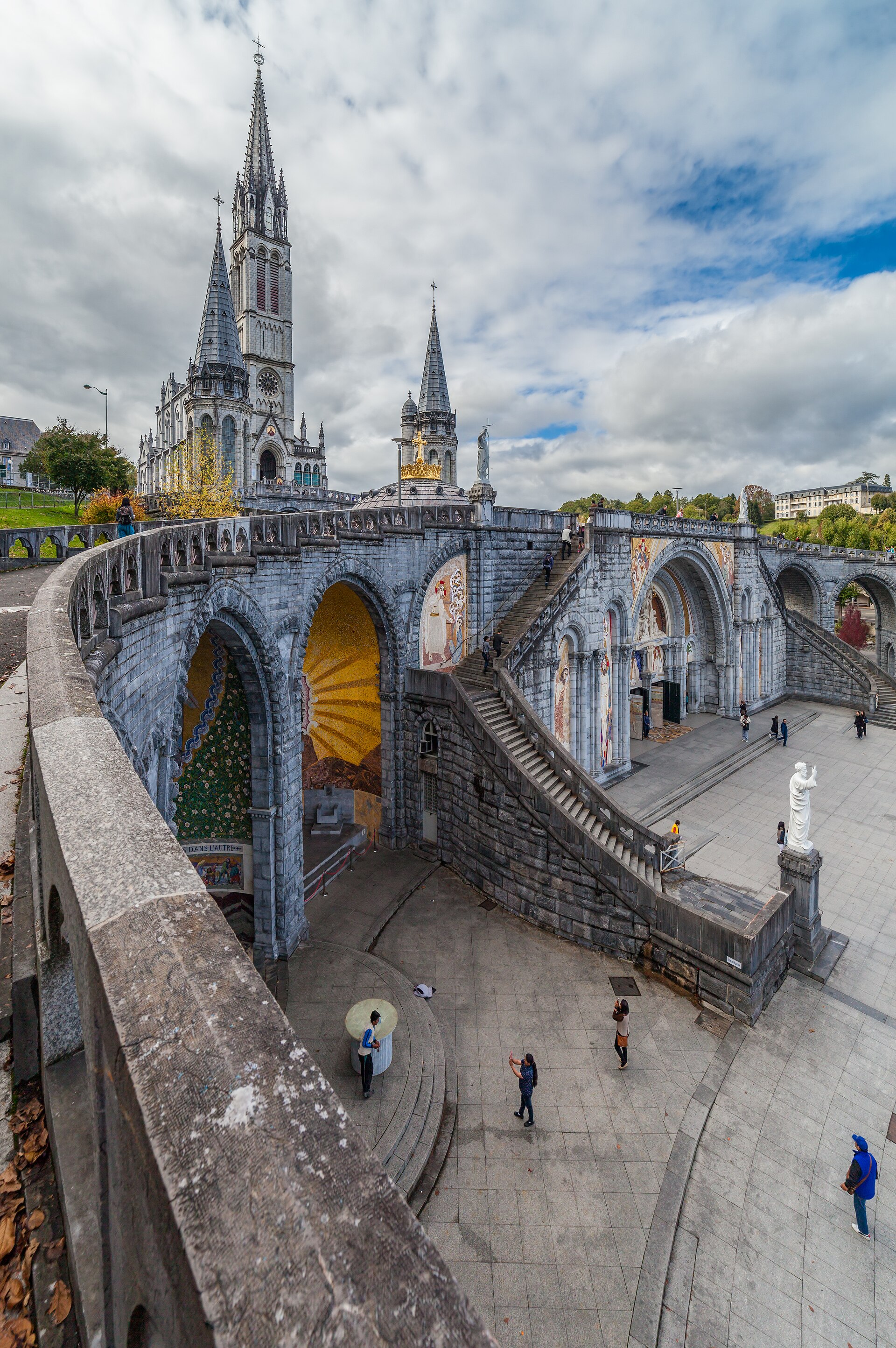 Lourdes